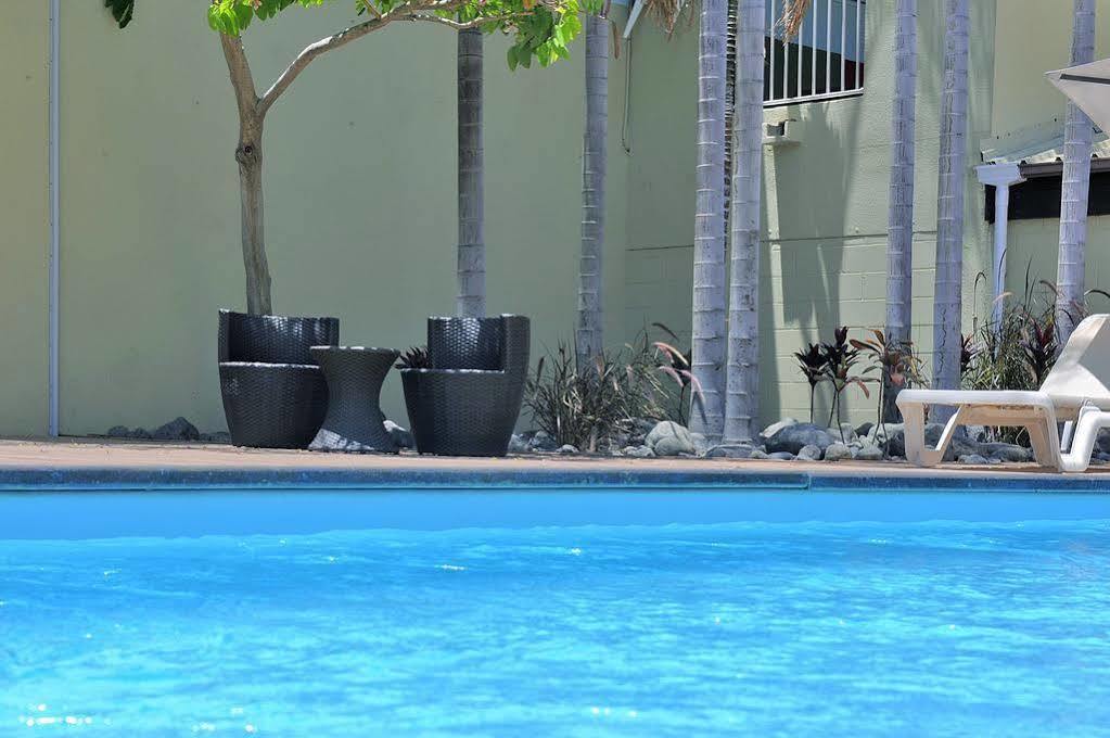 Residence Tropic Appart Hotel Saint-Gilles Les Bains Exterior photo